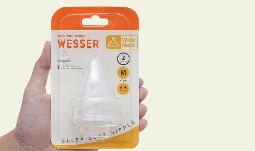 Bộ 2 núm ti Wesser cổ rộng size M (4 - 6 tháng) Bộ 2 núm ti Wesser cổ rộng size M (4 - 6 tháng)