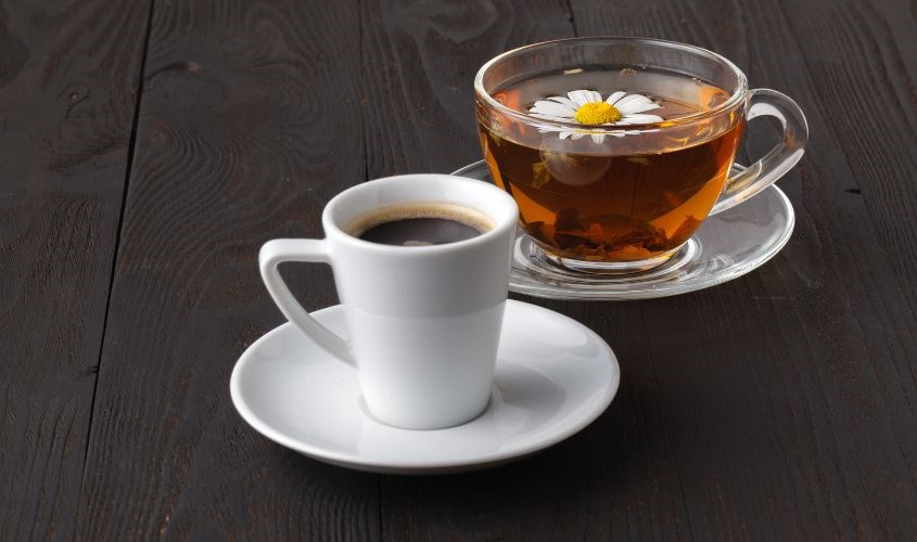 Trà và cà phê có chứa caffeine, không tốt đối với trẻ nhỏ