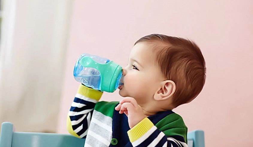 Bình tập uống nhựa PP, silicone Philips Avent SCF551.05 200 ml - Màu xanh dương (từ 6 tháng)