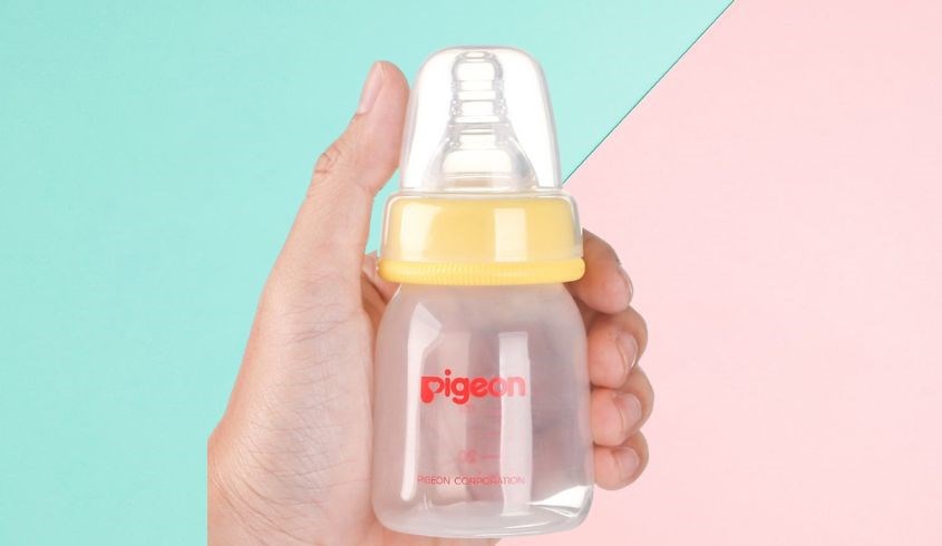 Bình tập uống nhựa PP Pigeon 50 ml - Màu vàng (từ 6 tháng)