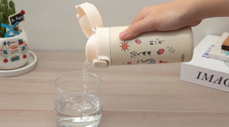 13 tiêu chí chọn mua bình nước giữ nhiệt cho trẻ