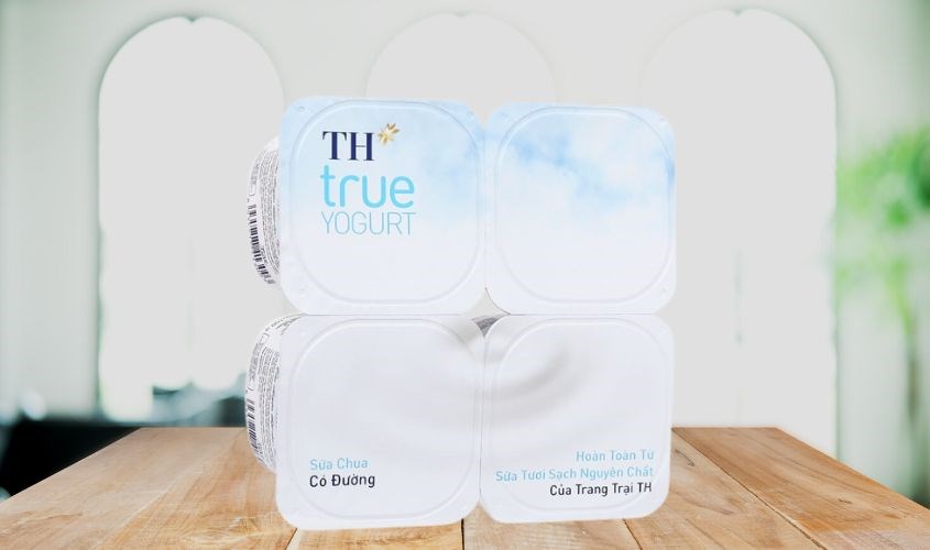 Lốc 4 hộp sữa chua có đường TH true Yogurt 100g