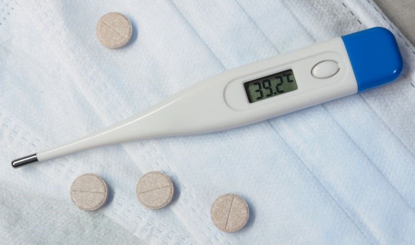 Nhiệt kế điện tử