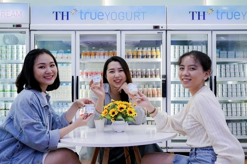 Lốc 4 hộp sữa chua có đường TH true YOGURT 100g