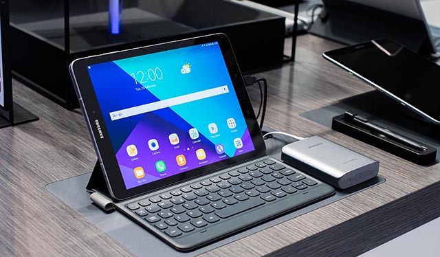 Galaxy Tab S3 sở hữu màn hình Super AMOLED 9.7 inch, độ sáng lên tới 439 nits