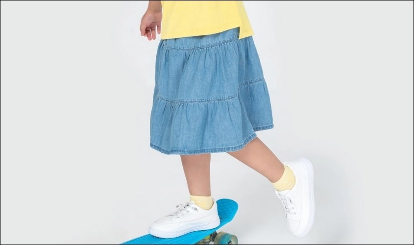 Chân váy bé gái Canifa 1KS21S007-SJ622 màu xanh nhạt