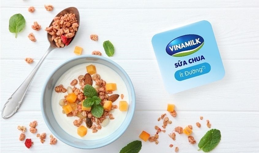 Lốc 4 hộp sữa chua ít đường Vinamilk 100g