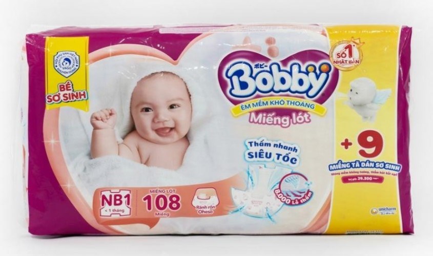 Miếng lót sơ sinh Bobby Newborn 1 108 miếng bề mặt bông mềm mại giúp bé dễ chịu khi sử dụng