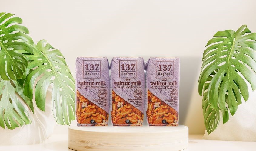 Lốc 3 hộp sữa hạt óc chó truyền thống 137 Degrees 180 ml (từ 1 tuổi) Lốc 3 hộp sữa hạt óc chó truyền thống 137 Degrees 180 ml (từ 1 tuổi)