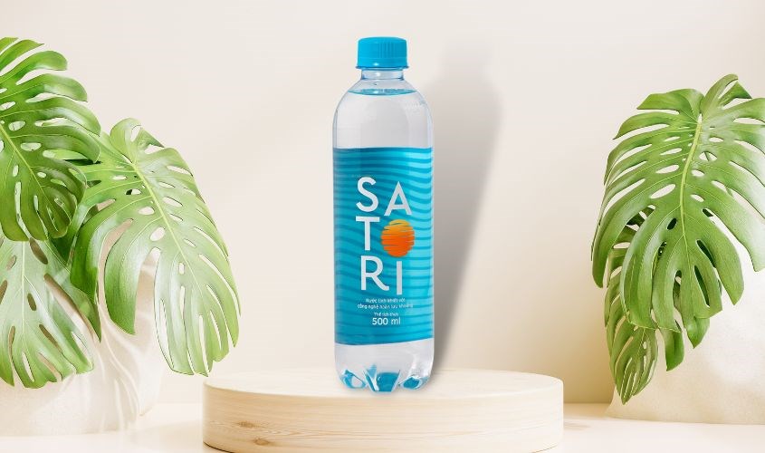Nên bổ sung đủ 2 lít nước tinh khiết Satori 500 ml mỗi ngày Nên bổ sung đủ 2 lít nước tinh khiết Satori 500 ml mỗi ngày