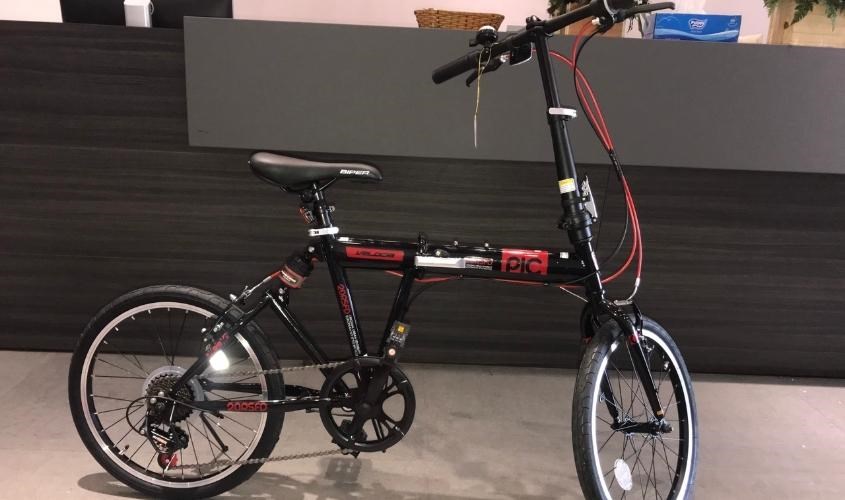 Xe đạp gấp Phoenix PIC20RFD gồm 3 màu sắc là xanh lá, đỏ đen và đỏ cam