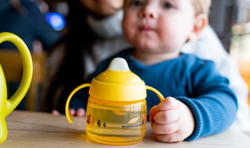 Bình tập uống nhựa PP Tommee Tippee SuperStar 447827 190 ml - Màu vàng (từ 4 tháng)