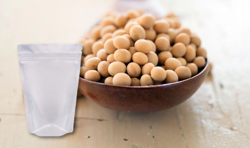 Dùng túi zip để đựng đậu nành cũng là cách bảo quản hữu dụng