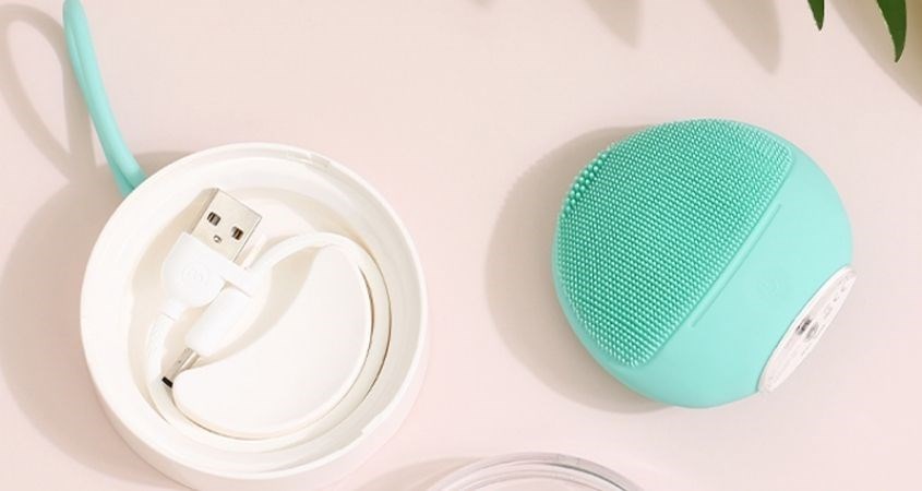 Máy rửa mặt và chăm sóc da nhạy cảm Halio Sensitive Sweet Mint loại bỏ tới 99.5% bụi bẩn và dầu thừa