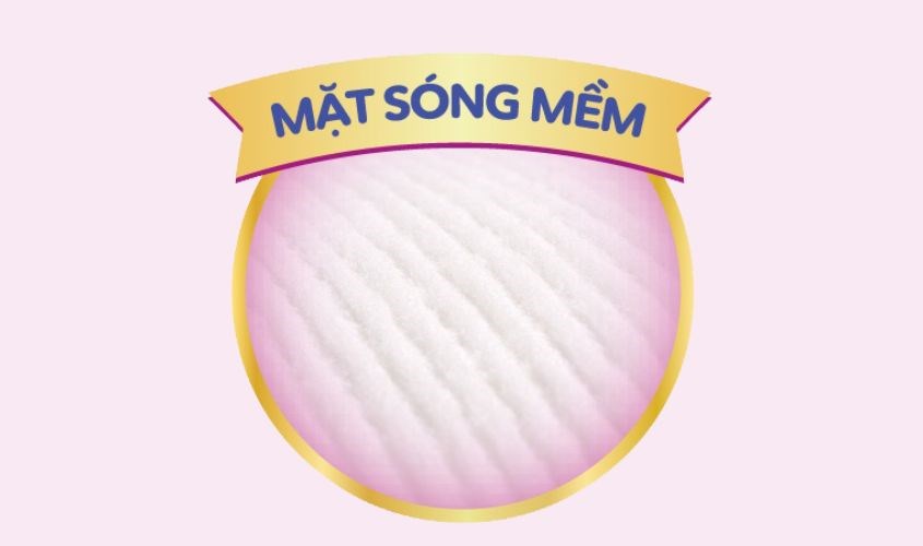 Bỉm Bobby có khả năng thấm hút cao và luôn mềm mại với da bé