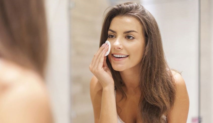 Tẩy trang toàn mặt