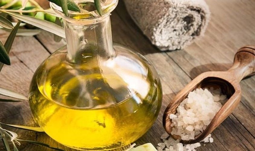 Muối biển và dầu ô liu