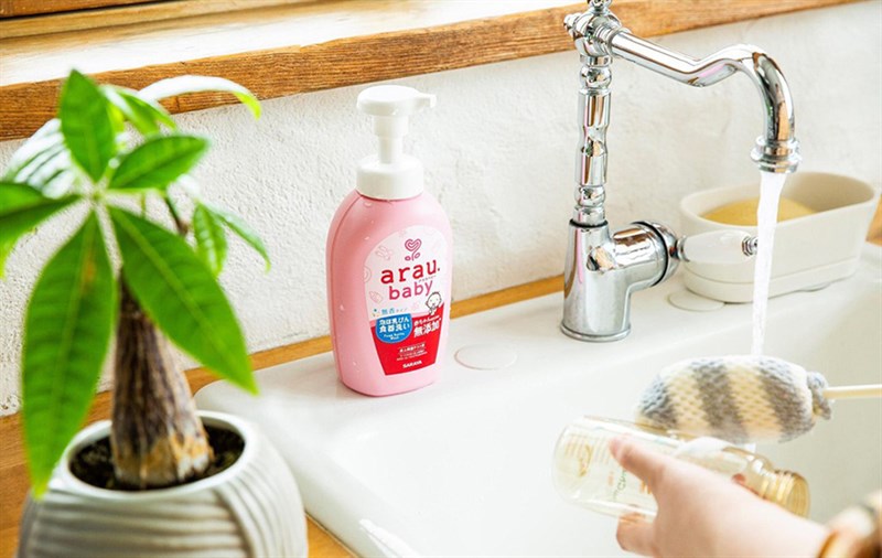Nước rửa bình sữa Arau Baby chai 500 ml