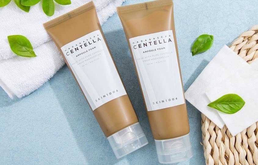 Sữa rửa mặt chiết xuất Rau Má Skin1004 Madagascar Centella Ampoule Foam 125 ml