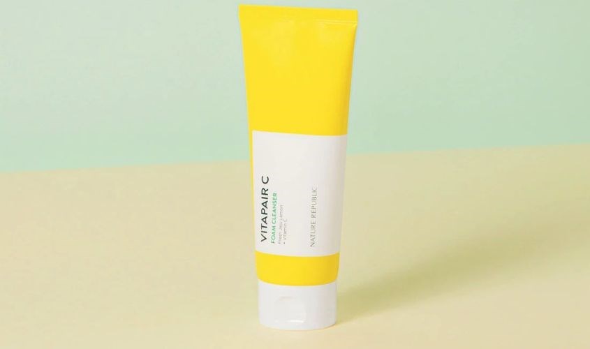 Sữa rửa mặt chiết xuất Chanh Nature Republic Vitapair C 150 ml