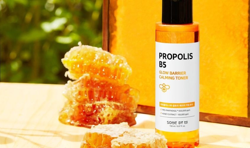 Toner dưỡng ẩm phục hồi da Some By Mi Propolis B5 Glow Barrier Calming 150 ml