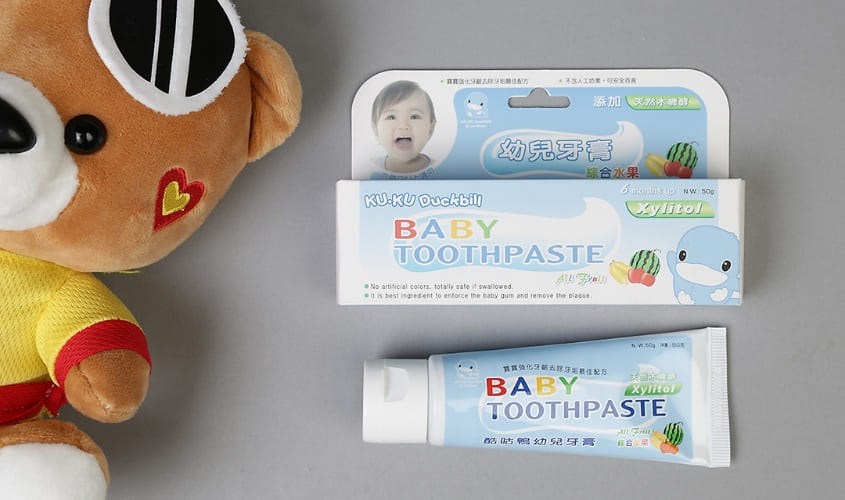 Kem đánh răng cho bé từ 6 tháng KuKu hương trái cây 50g