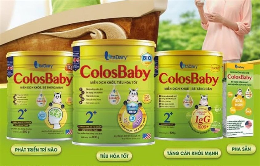 Colosbaby có 2 loại là sữa bột và sữa pha sẵn