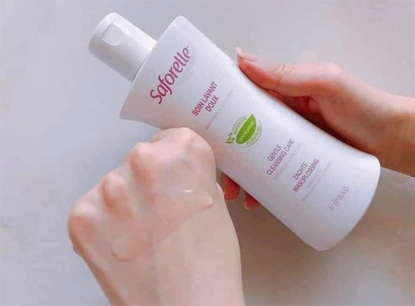 dung-dich-ve-sinh-phu-nu-saforelle