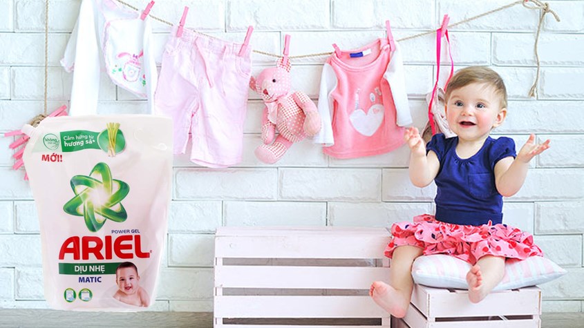 Nước giặt Ariel Matic dịu nhẹ hương sả