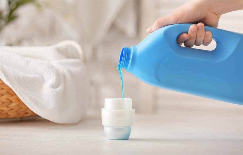 Nước giặt cho trẻ sơ sinh dễ tan trong nước