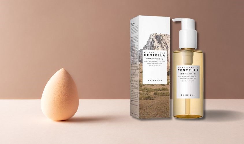 Dầu tẩy trang chiết xuất Rau Má Skin1004 Madagascar Centella Light Cleansing Oil 200 ml