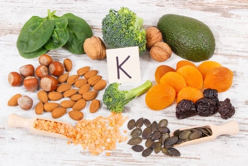 Vitamin K hỗ trợ quá trình đông máu