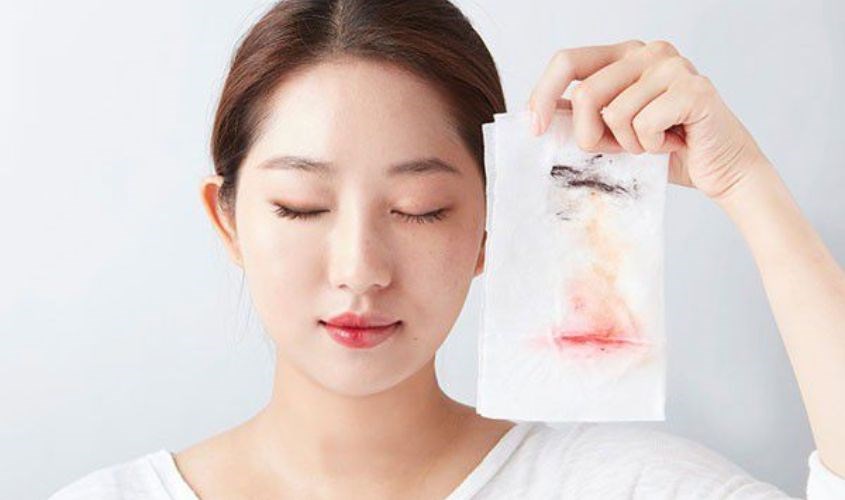 Cơ chế hoạt động của dầu tẩy trang