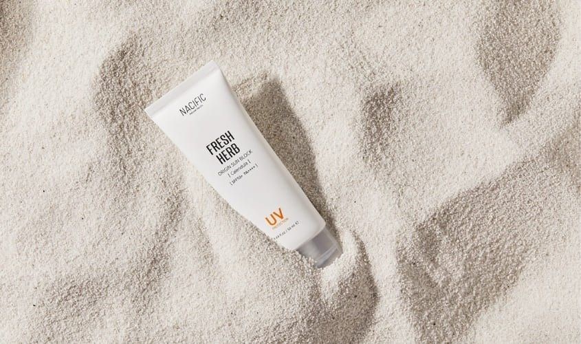 Kem chống nắng làm dịu và phục hồi da Nacific Fresh Herb SPF 50+ PA++++ 50 ml