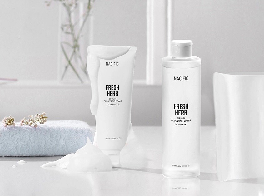 Sữa Rửa Mặt Kiểm Soát Bả Nhờn Sạch Lỗ Chân Lông Nacific Fresh Herb Origin Cleansing Foam 150ml