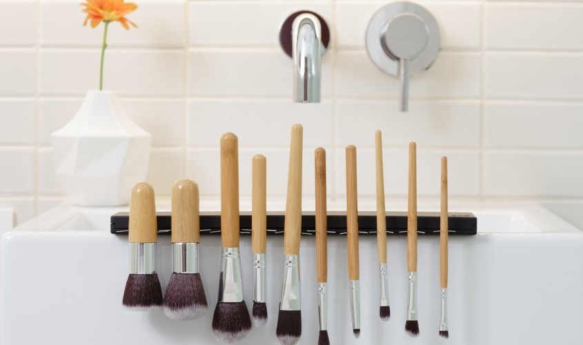 Không nên đặt cọ thẳng đứng khi phơi