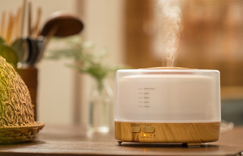 Sử dụng tinh dầu cam để mùi thơm lan tỏa khắp phòng