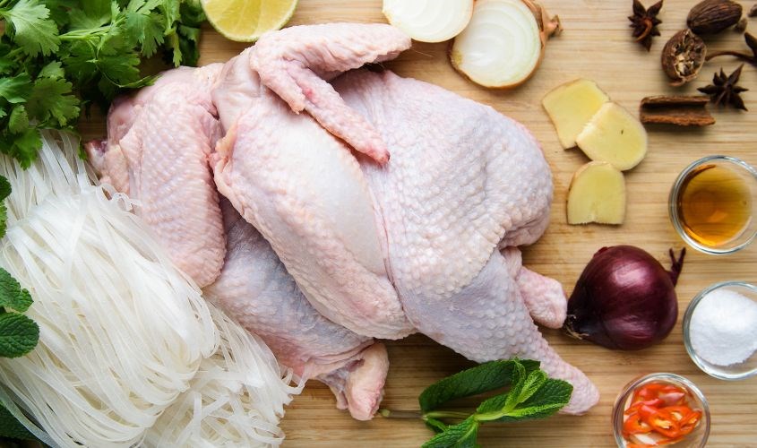 Thịt gà chứa hàm lượng cao vitamin B3 và vitamin B6