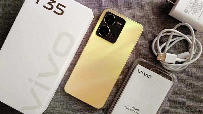 Điện thoại Vivo Y35 với cảm biến vân tay tích hợp tại phím nguồn