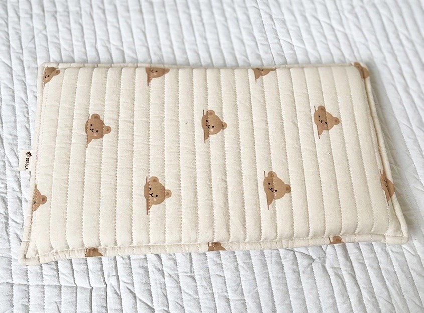 Gối Bessla 36x22x2 cm - Gấu (3 - 6 tháng)