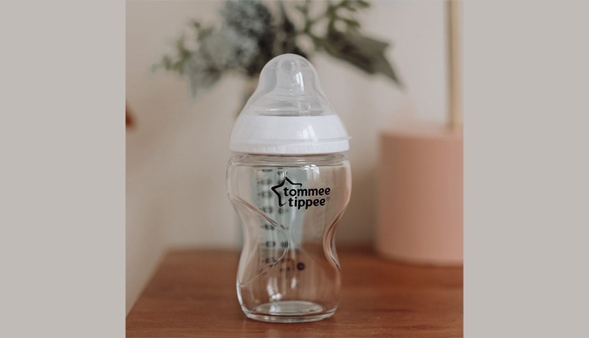 Bình sữa thủy tinh Tommee Tippee Closer to Nature 422782 cổ rộng 250 ml (3 - 6 tháng)