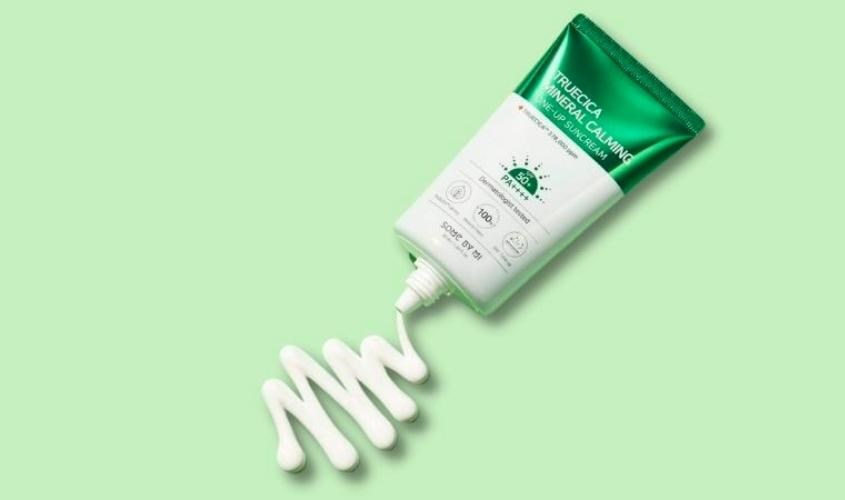Kem chống nắng làm dịu và dưỡng sáng Some By Mi Truecica Mineral Calming SPF 50+ PA++++ 50 ml