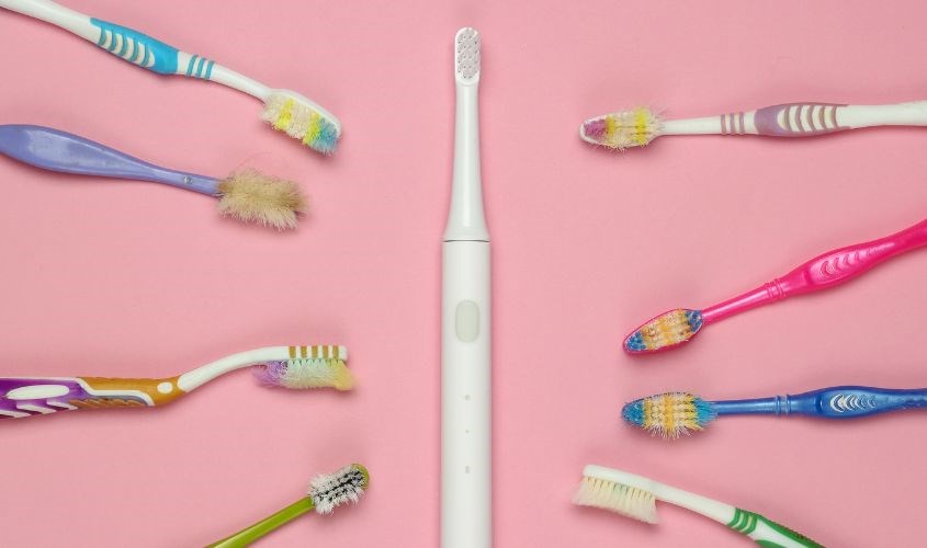 Bàn chải điện có các tính năng vượt trội so với bàn chải thường