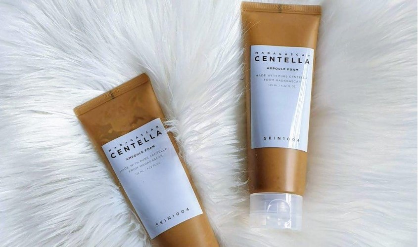 Sữa rửa mặt chiết xuất Rau Má Skin1004 Madagascar Centella Ampoule Foam 125 ml