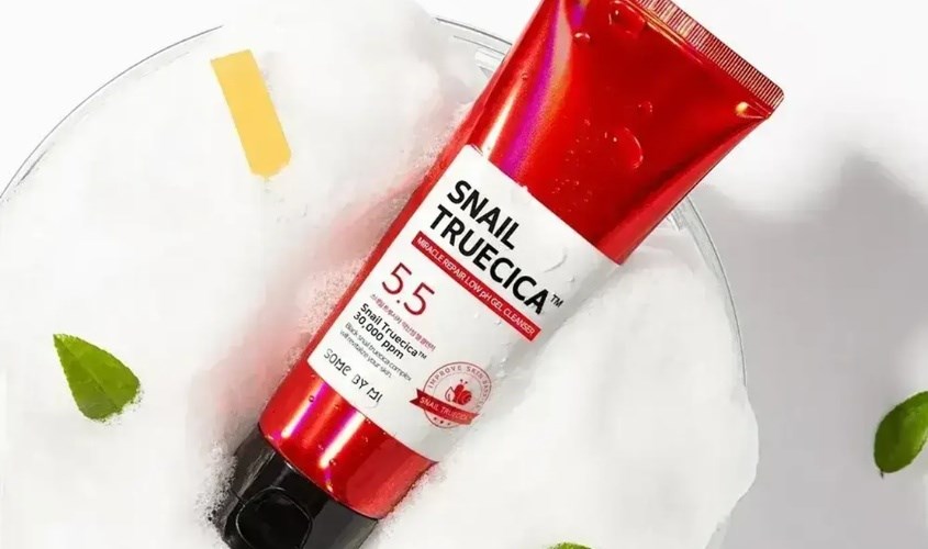 Gel rửa mặt chiết xuất Ốc Sên Some By Mi Truecica Miracle Repair Low pH 100 ml
