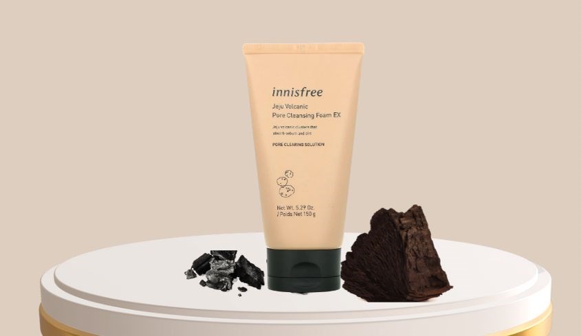 Thành phần chứa tinh chất bột núi lửa mới của sản phẩm giúp sạch sâu bề mặt da