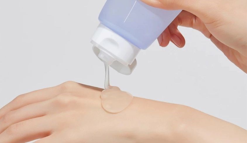 Sữa rửa mặt dạng gel có thành phần dịu nhẹ