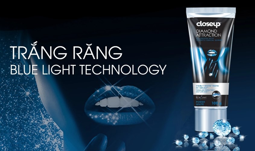 Kem đánh răng Close up Diamond Attraction
