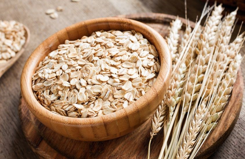 Mẹ có thể cho bé ăn yến mạch hữu cơ