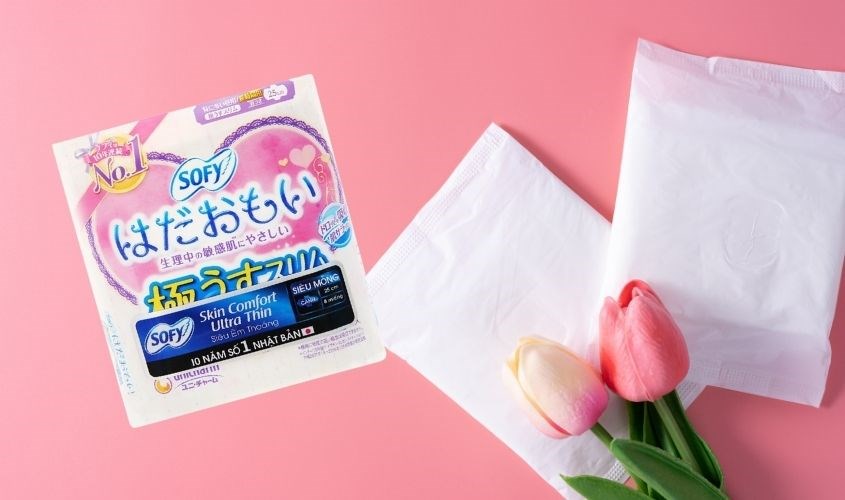 Băng vệ sinh ngày Unicharm Skin Comfort Ultra Thin siêu mỏng có cánh 8 miếng